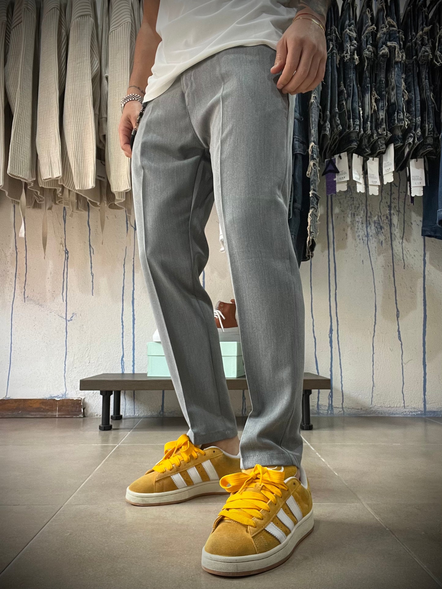 Pantalone Capri grigio