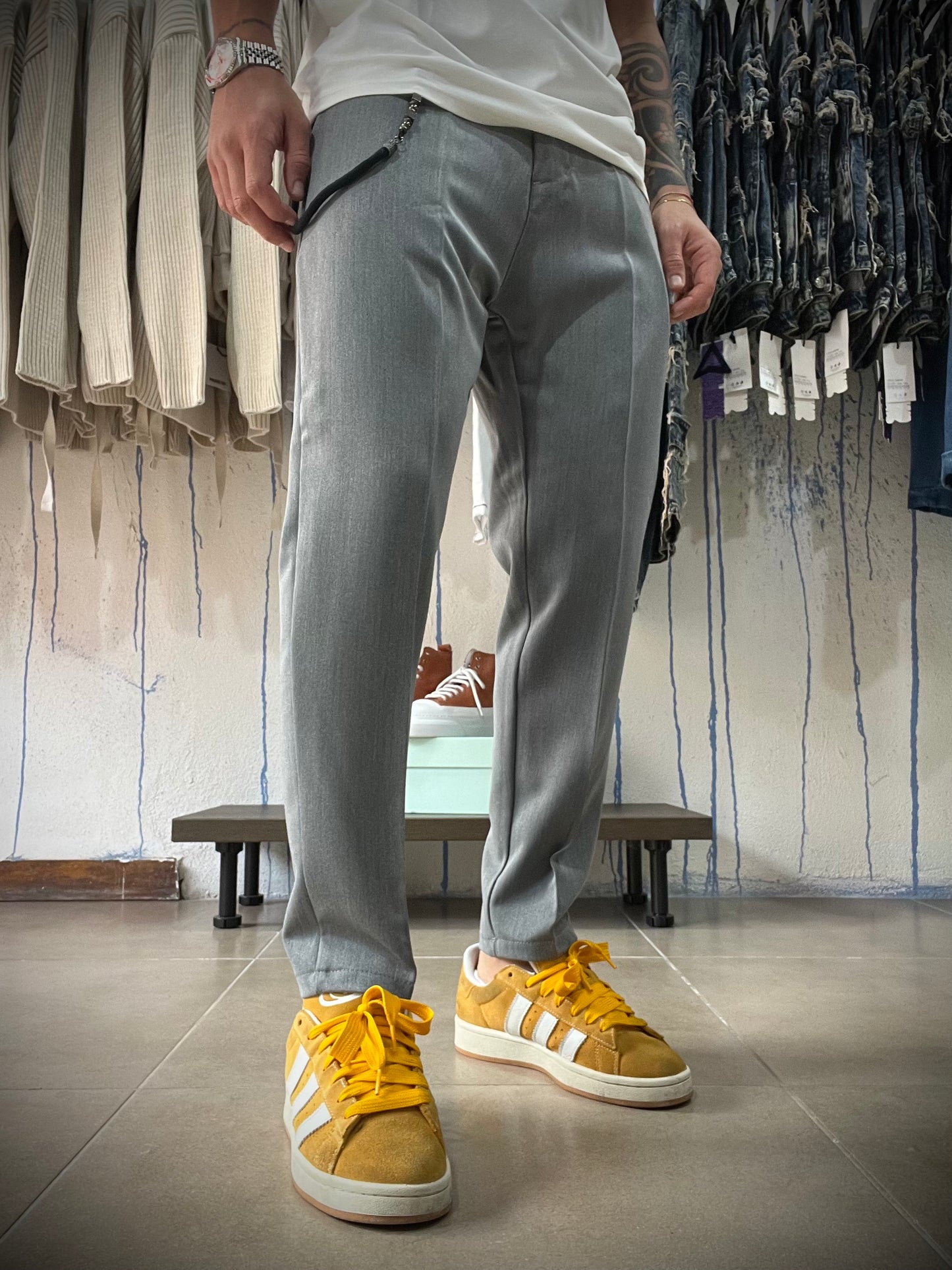 Pantalone Capri grigio