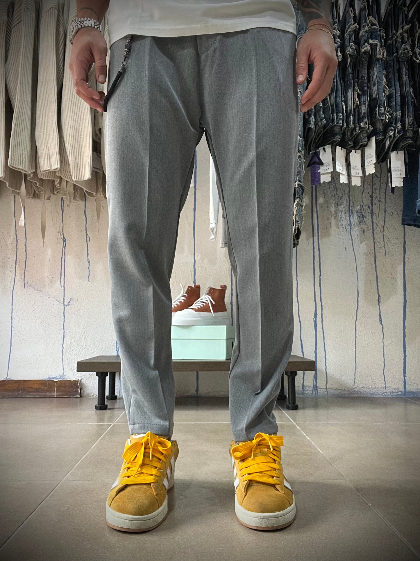 Pantalone Capri grigio